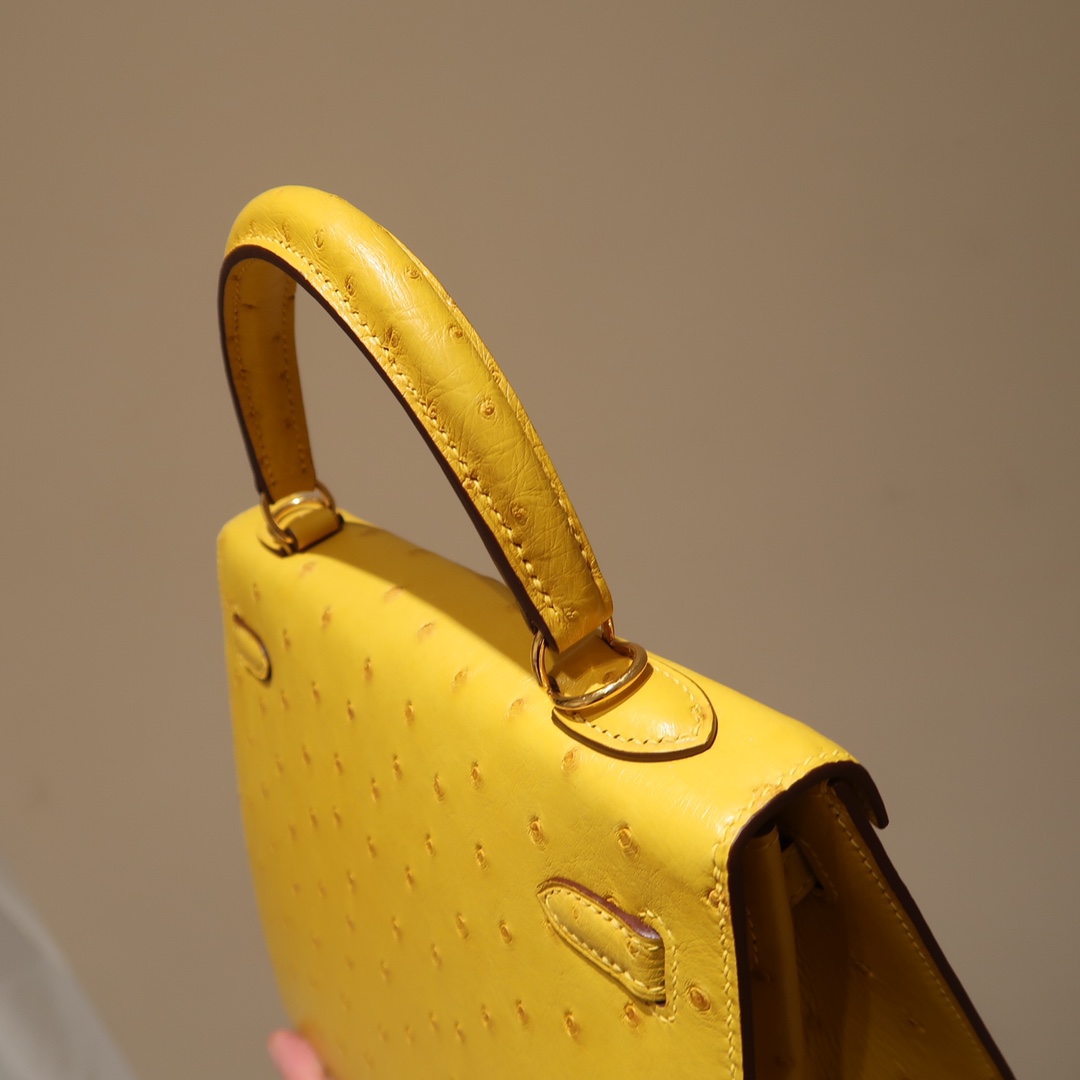 Hermes Kelly 25cm Handbag Shoulder Bag in Yellow Ostrich Leather